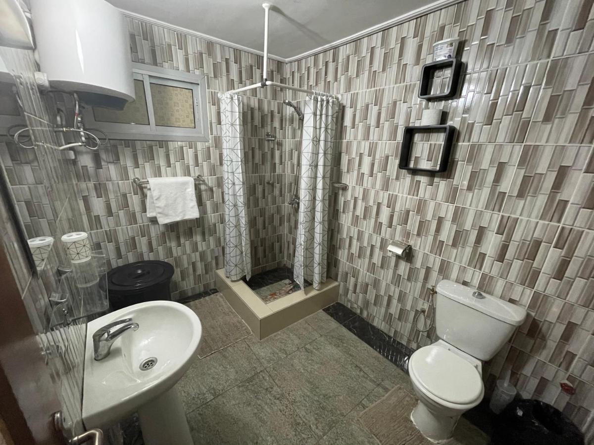 Homestay Appartement 2 Chambres Яунде Экстерьер фото