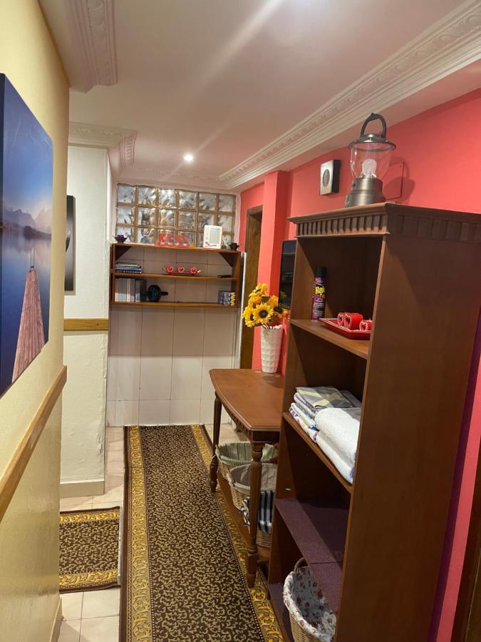 Homestay Appartement 2 Chambres Яунде Экстерьер фото